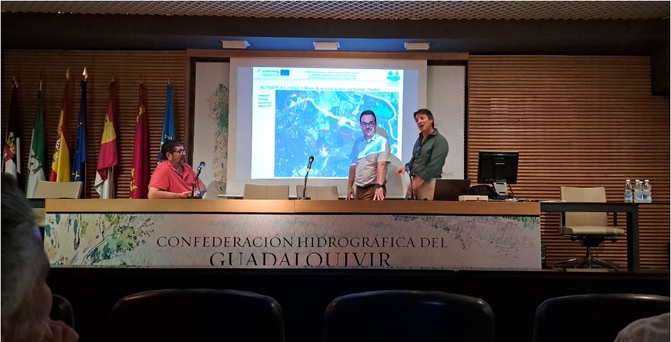 Emilio Rodríguez (MITECO, Marco de Actuaciones por Doñana), Juan Lluch (Confederación Hidrográfica del Guadalquivir) y Miguel Gil (Yuntas) explican el objeto y complejidad del Piloto 5